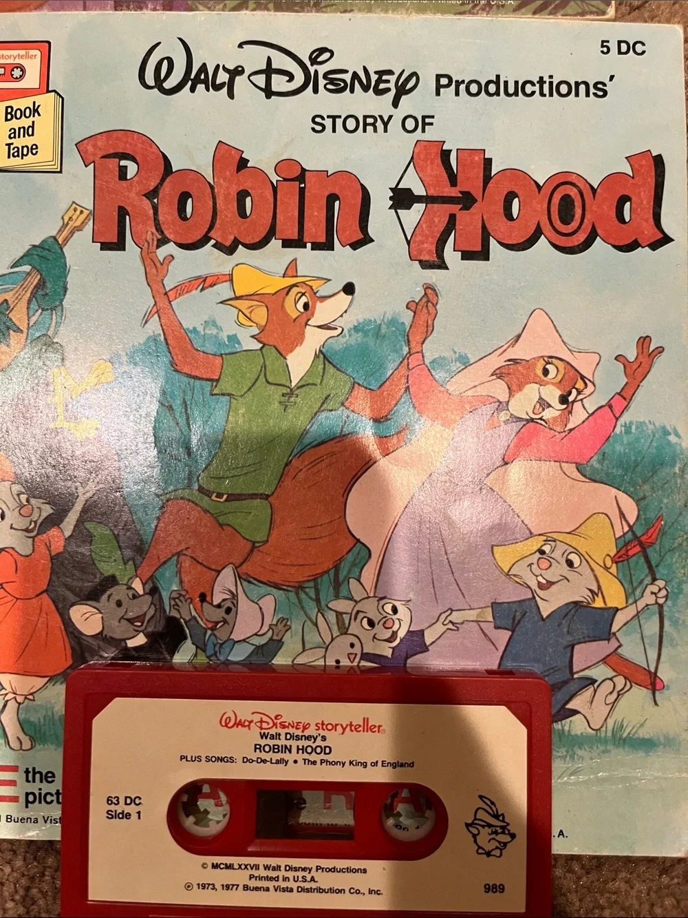 Disney Storybook and Red Cassette Tape Set - Read along stories and tapes